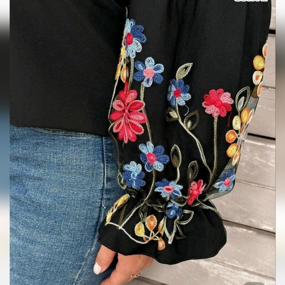 SHEIN Black Top with Multicolor Floral Sleeves - Picture 5 of 8